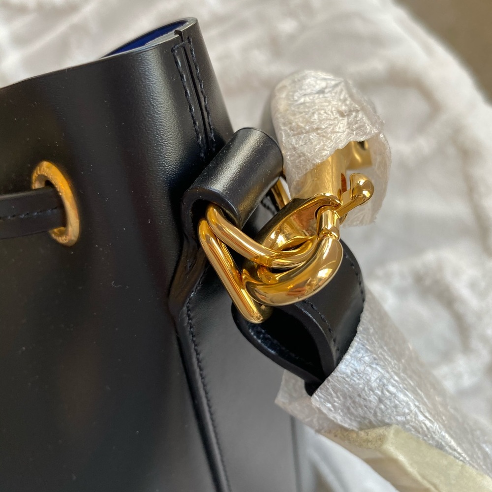 Saint Laurent Calfskin Large Emmanuelle Bucket Bag - Picture 5 of 13
